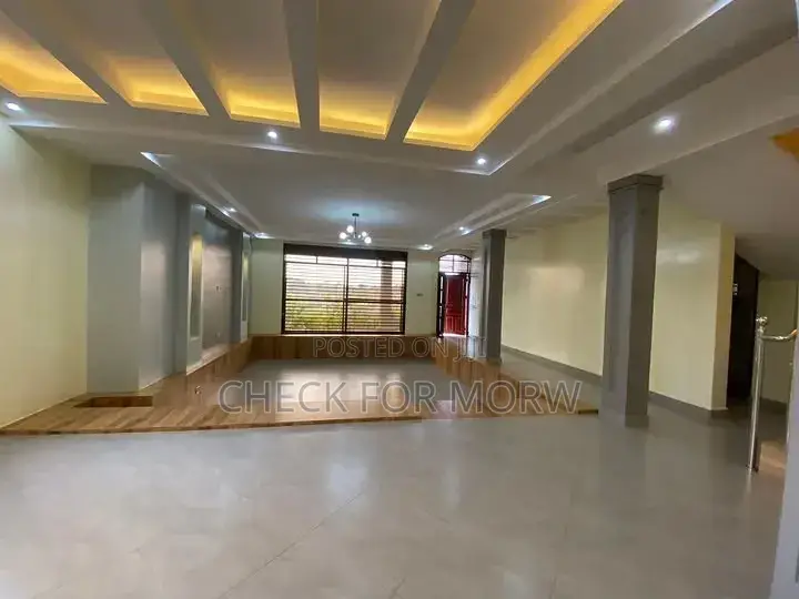 5bdrm Duplex in Akright, Makindye for rent