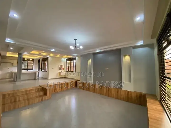 5bdrm Duplex in Akright, Makindye for rent