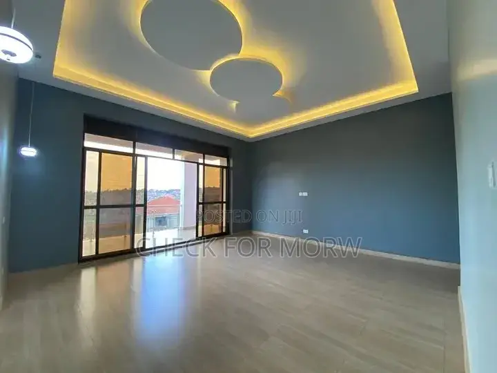 5bdrm Duplex in Akright, Makindye for rent
