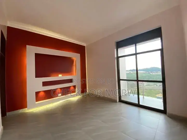 5bdrm Duplex in Akright, Makindye for rent