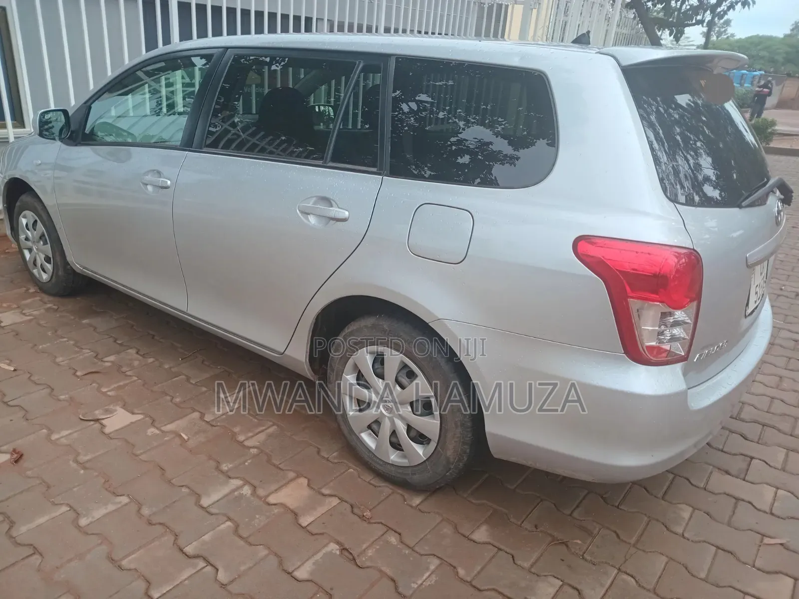 Toyota Corolla Fielder 2011 Silver