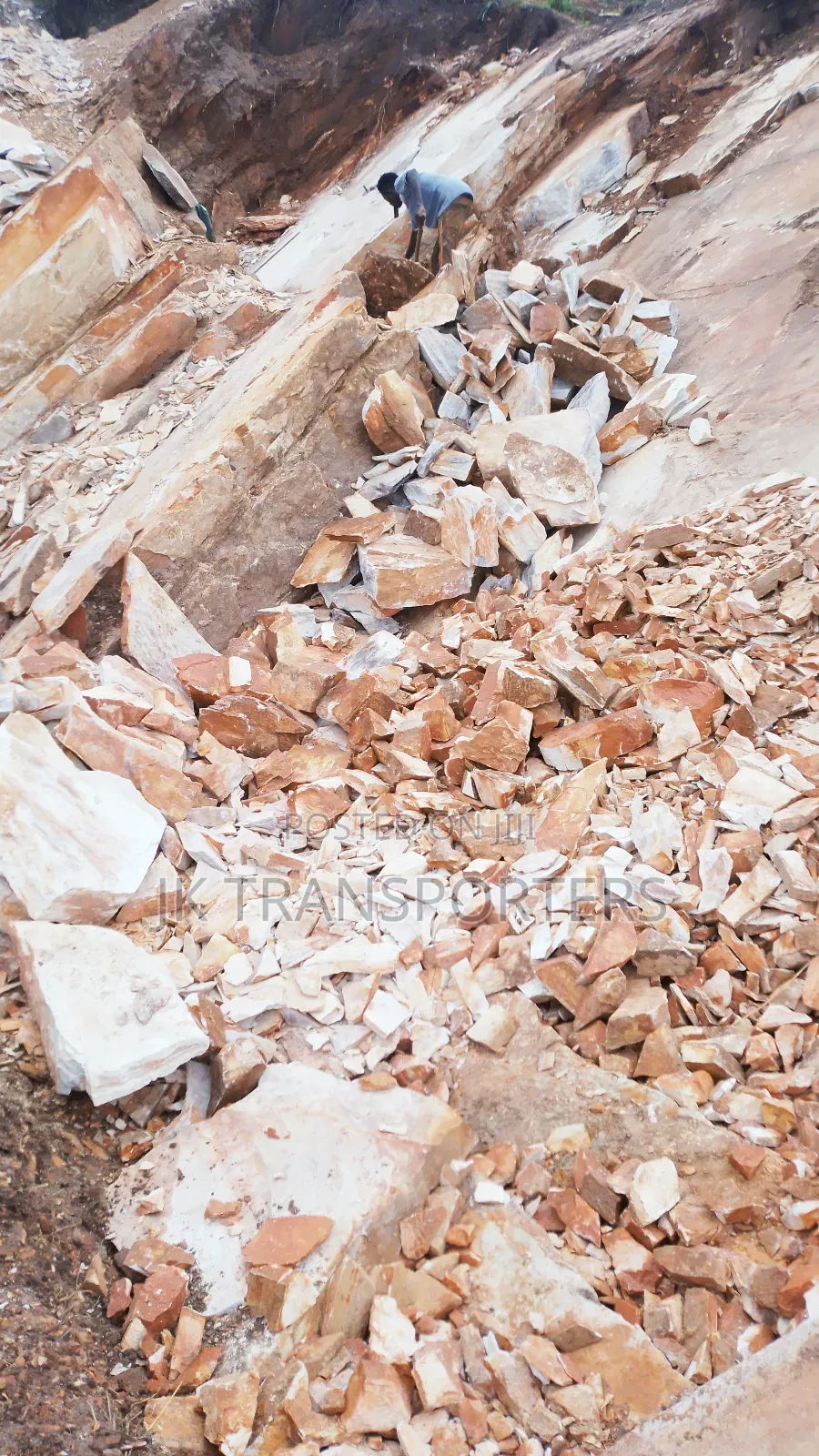 Lake Sand , Plasta, Clay Bricks, Aggregates, Marrum Etc