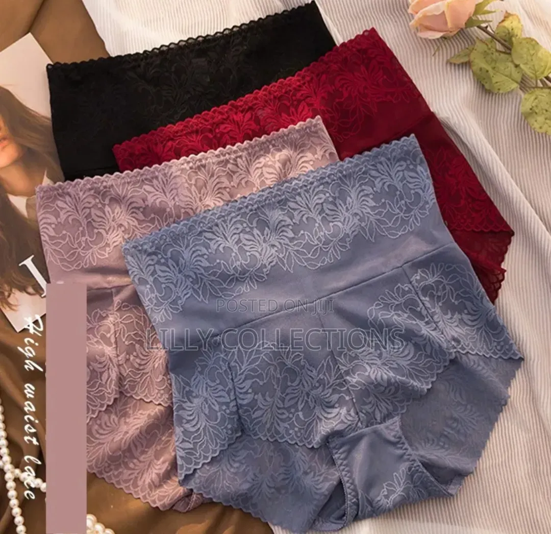 Adozen of Highwaisted Lace Knickerd