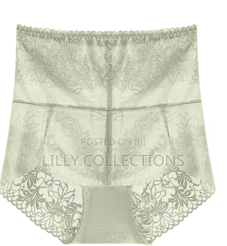 Adozen of Highwaisted Lace Knickerd