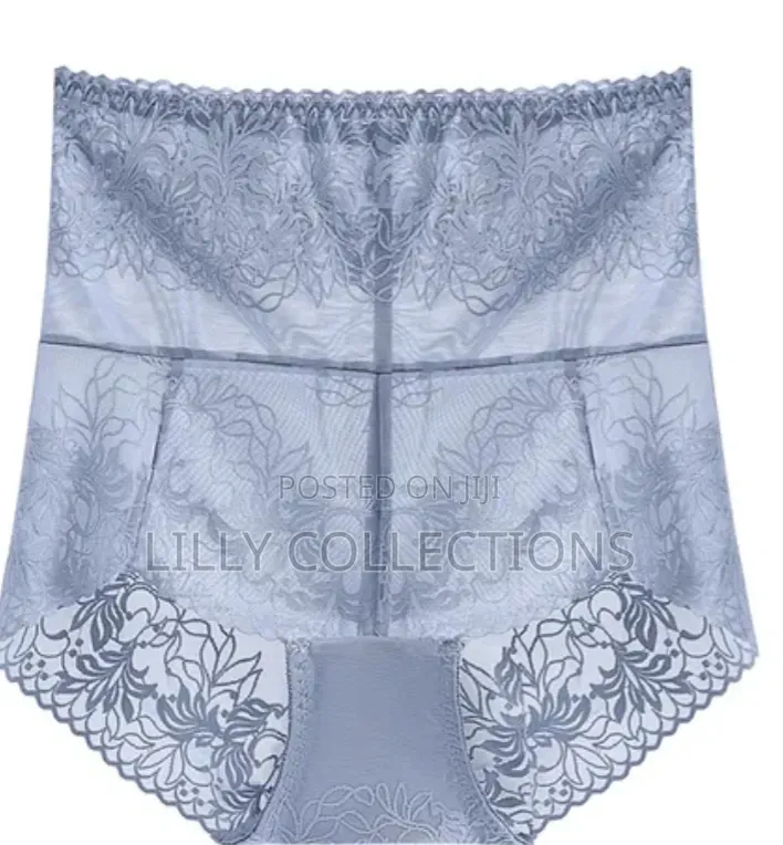 Adozen of Highwaisted Lace Knickerd