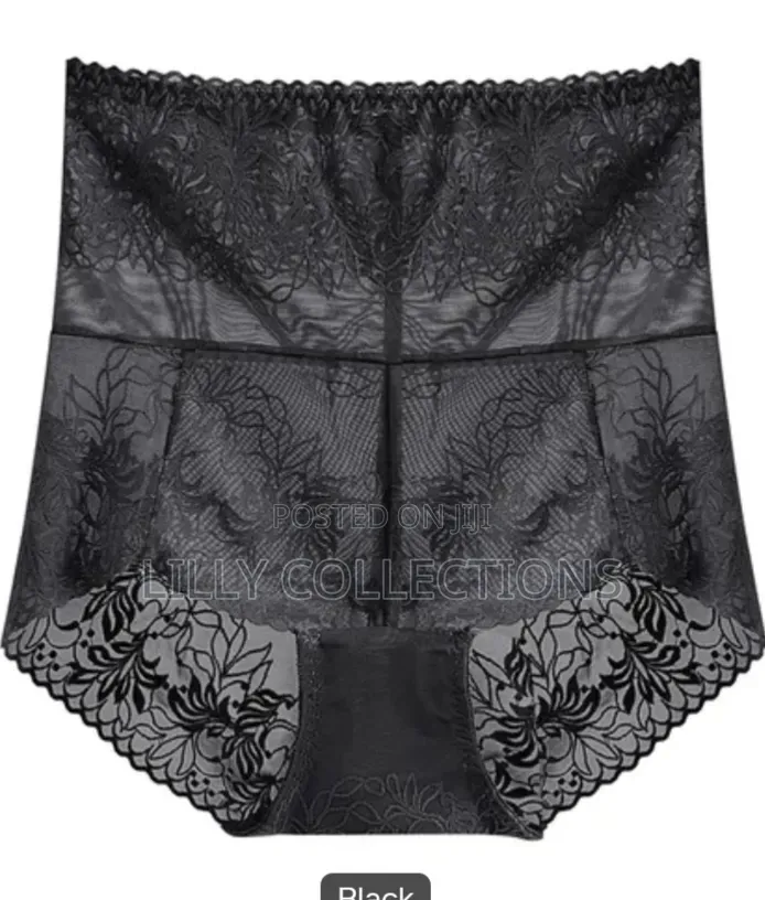 Adozen of Highwaisted Lace Knickerd