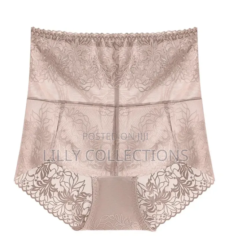 Adozen of Highwaisted Lace Knickerd