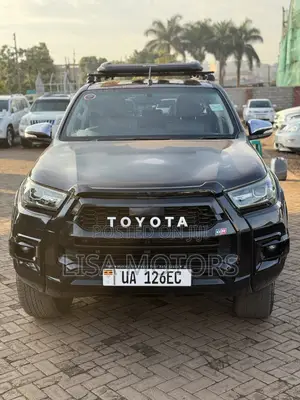 Toyota Hilux Revo Double Cab Deisel 2.8 AWD 2017 Black