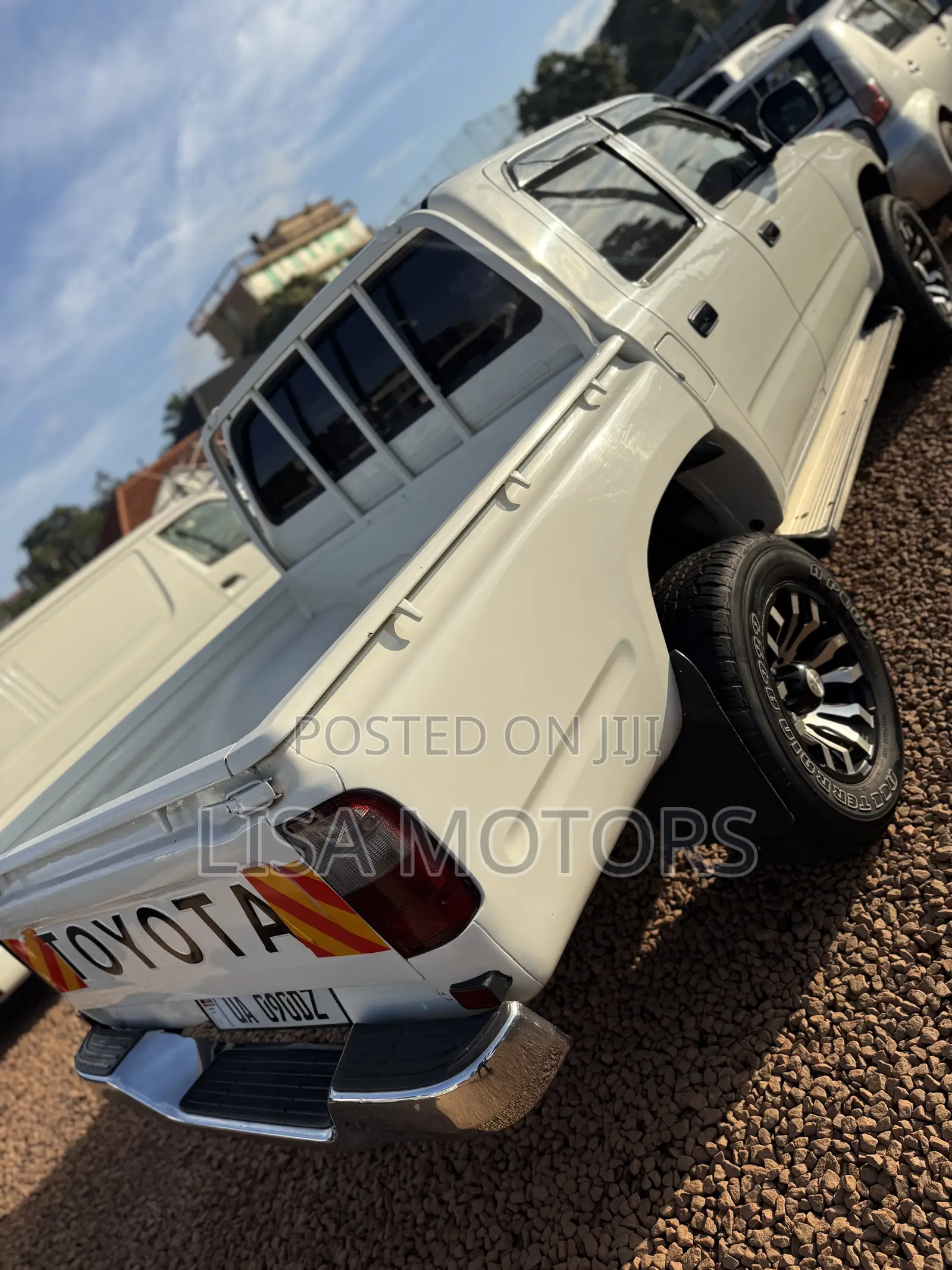 Toyota Hilux 2002 White