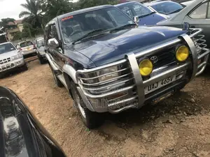 Toyota Hilux Surf 1999 Blue