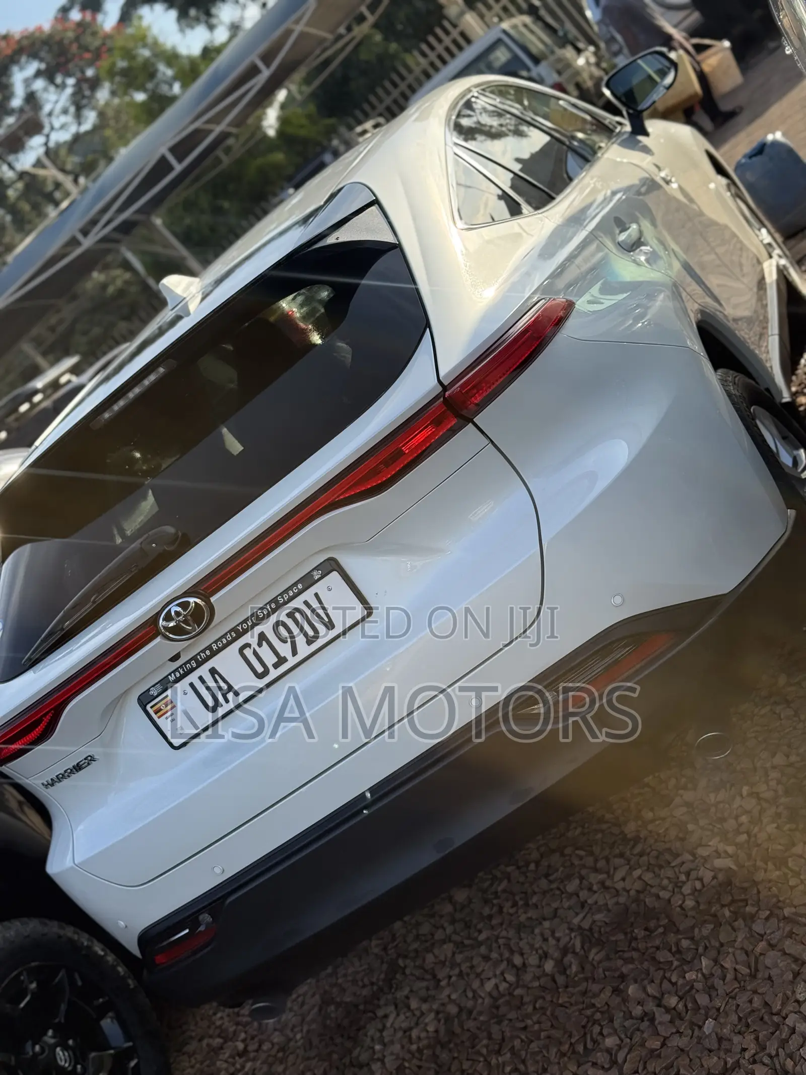 Toyota Harrier 2.0 4WD 2020 White