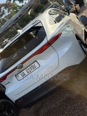 Toyota Harrier 2.0 4WD 2020 White