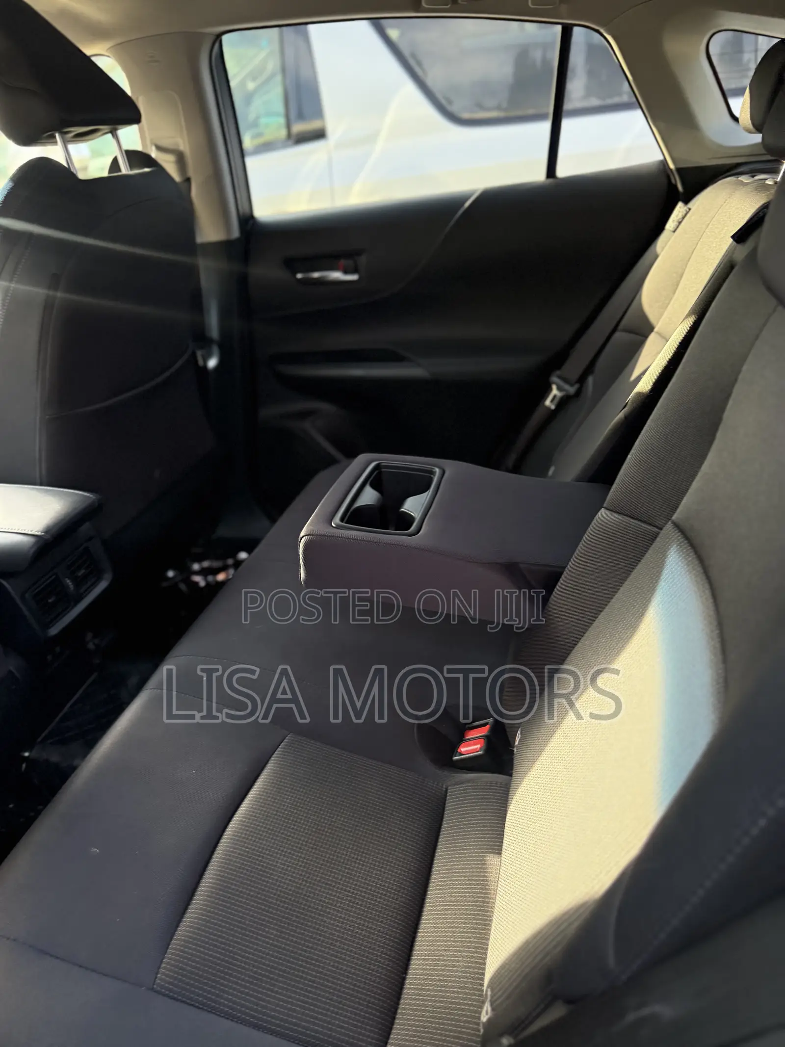Toyota Harrier 2.0 4WD 2020 White