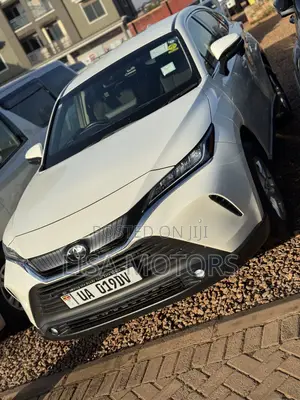Toyota Harrier 2.0 4WD 2020 White