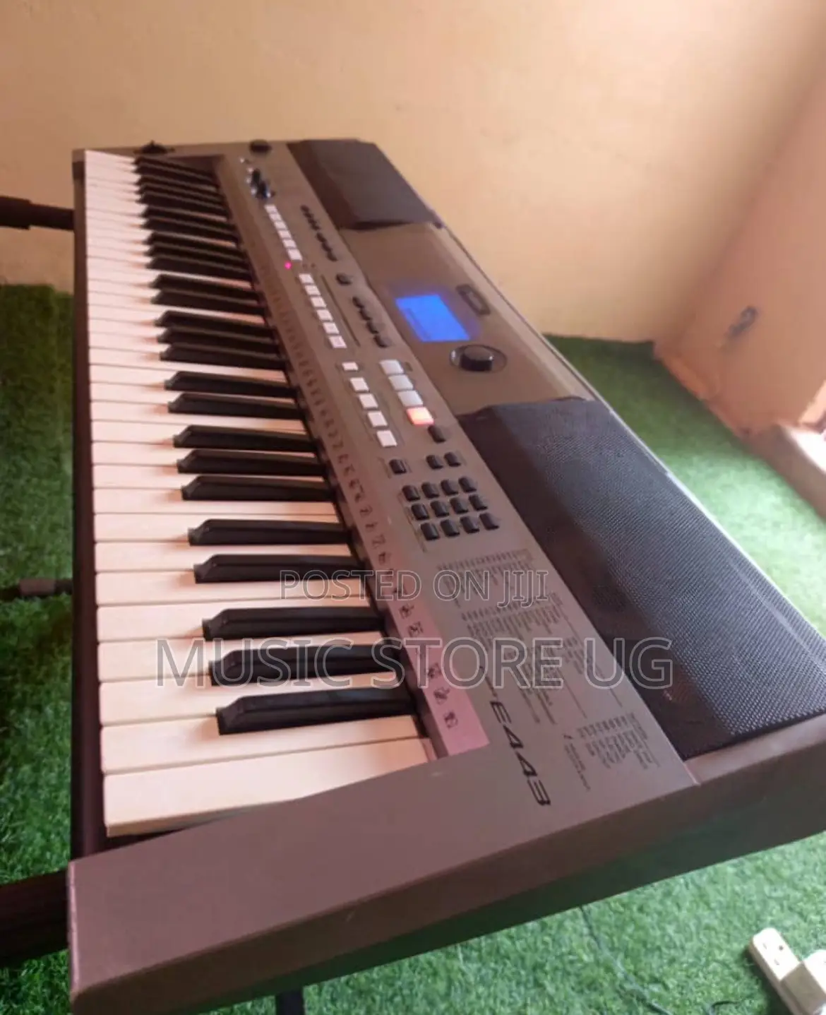 Used Yamaha Keyboard