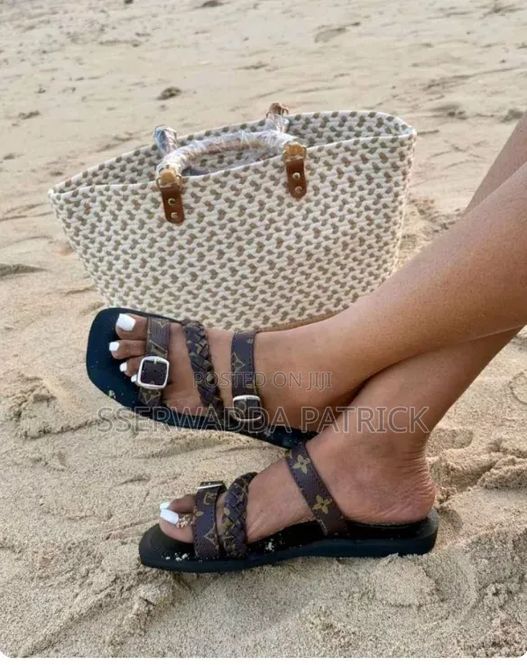 Ladies Leather Crafts
