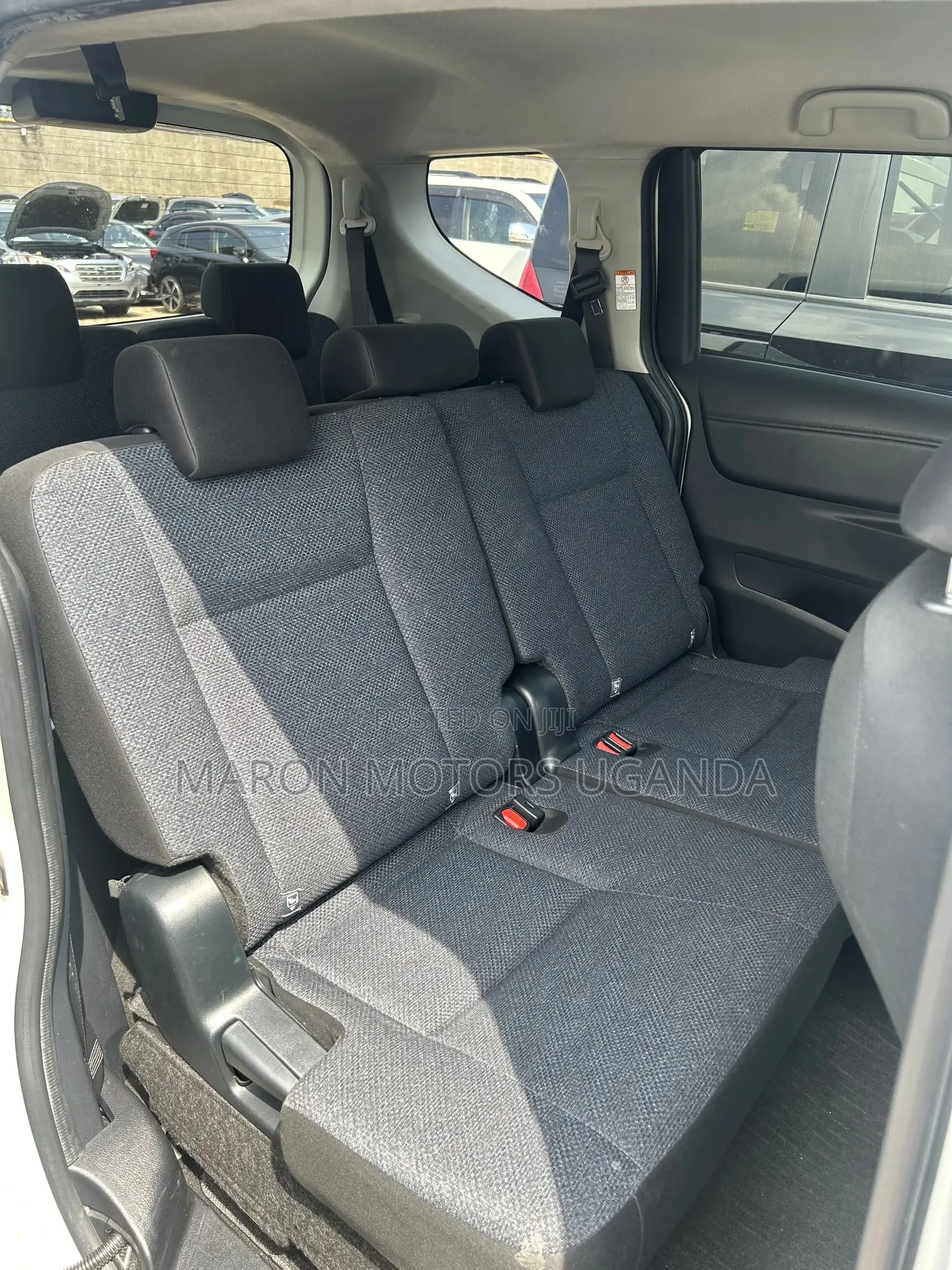 Toyota Sienta 1.5 AWD (6-seater) 2017 White