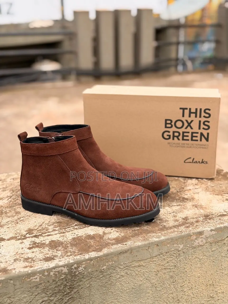 Classic Men Suede Clarks Ankle Boots With Side Zippers in Stock