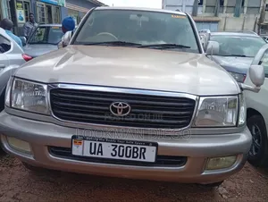 Toyota Land Cruiser Cygnus 4.7 2004 Gold