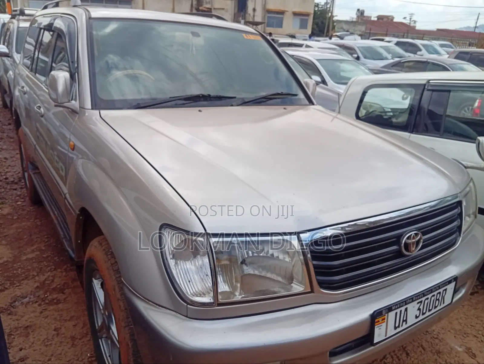 Toyota Land Cruiser Cygnus 4.7 2004 Gold