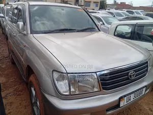 Toyota Land Cruiser Cygnus 4.7 2004 Gold