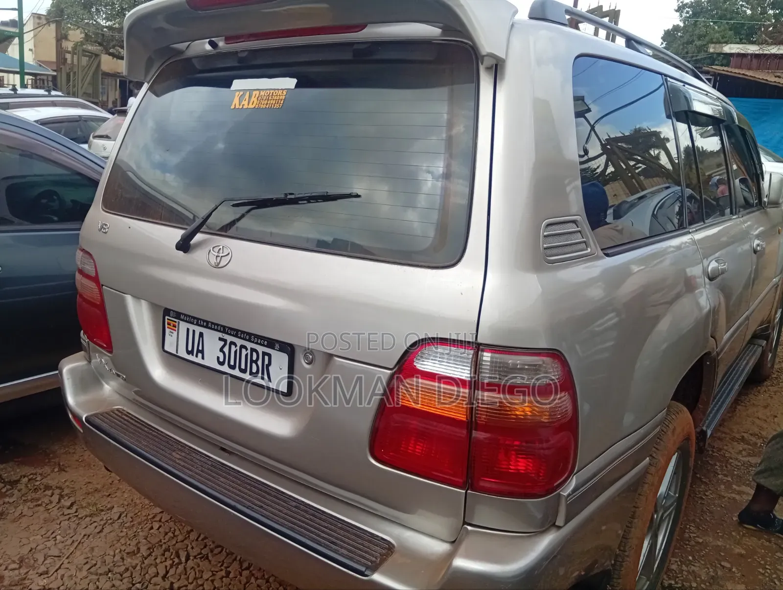 Toyota Land Cruiser Cygnus 4.7 2004 Gold