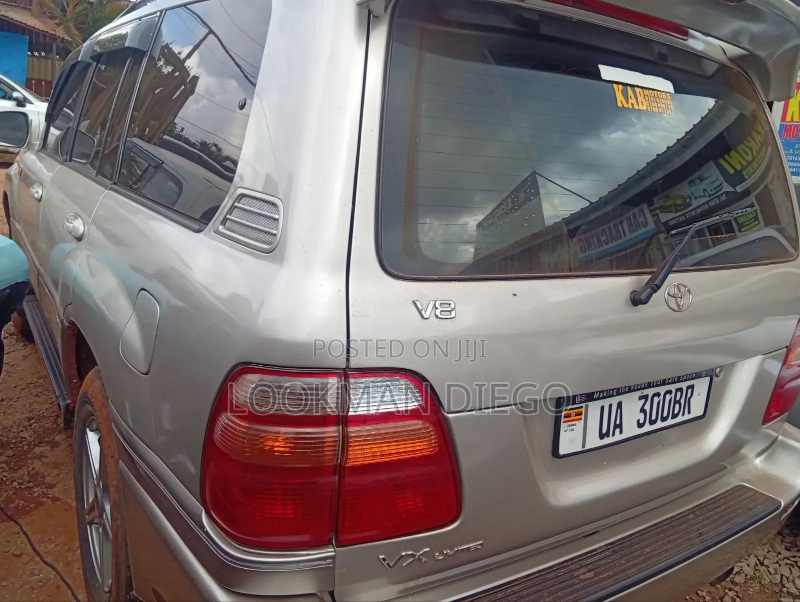 Toyota Land Cruiser Cygnus 4.7 2004 Gold