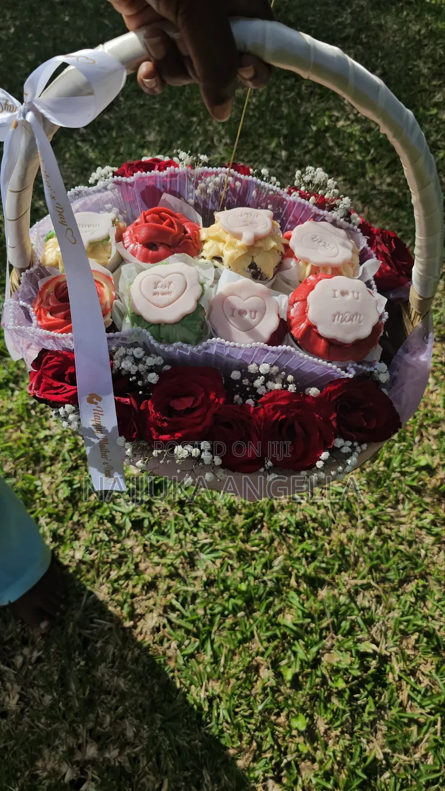 Fiveblooms Cakes and Roses. Where Petals Meet Pastries
