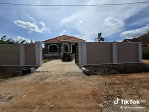 5bdrm Bungalow in Mamerito Road., Central Division for sale