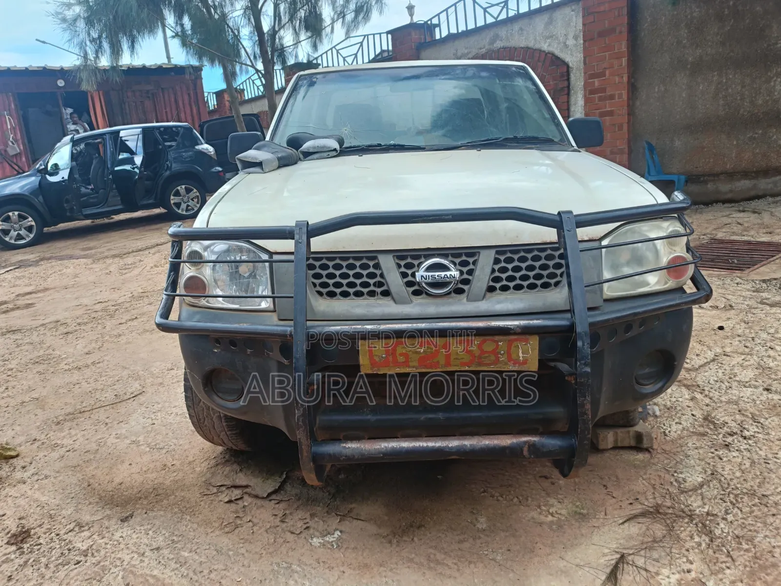 Nissan NP300 2010 White