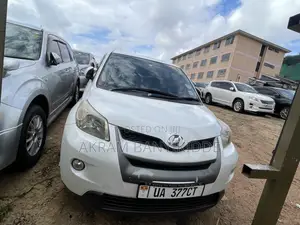 Toyota IST 2010 White