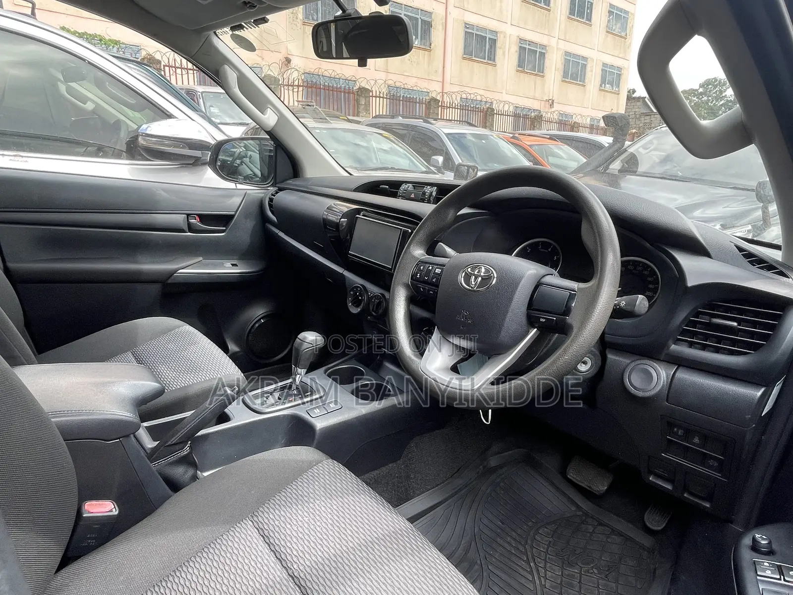 Toyota Hilux 2018 Black