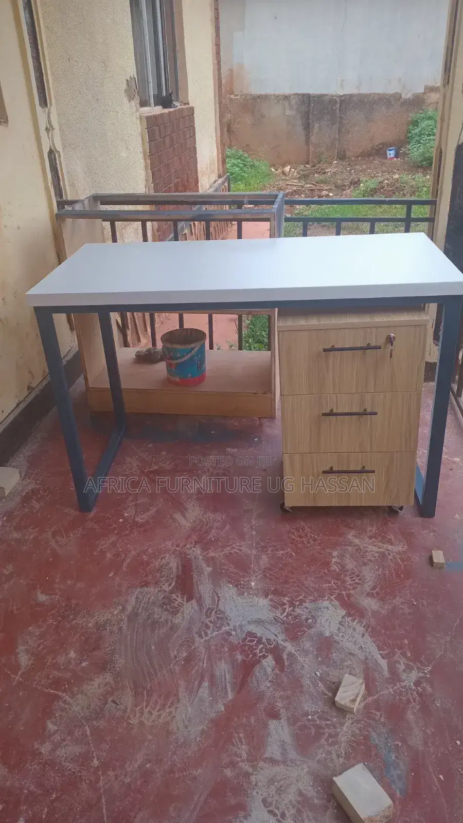 Morden Working Desk