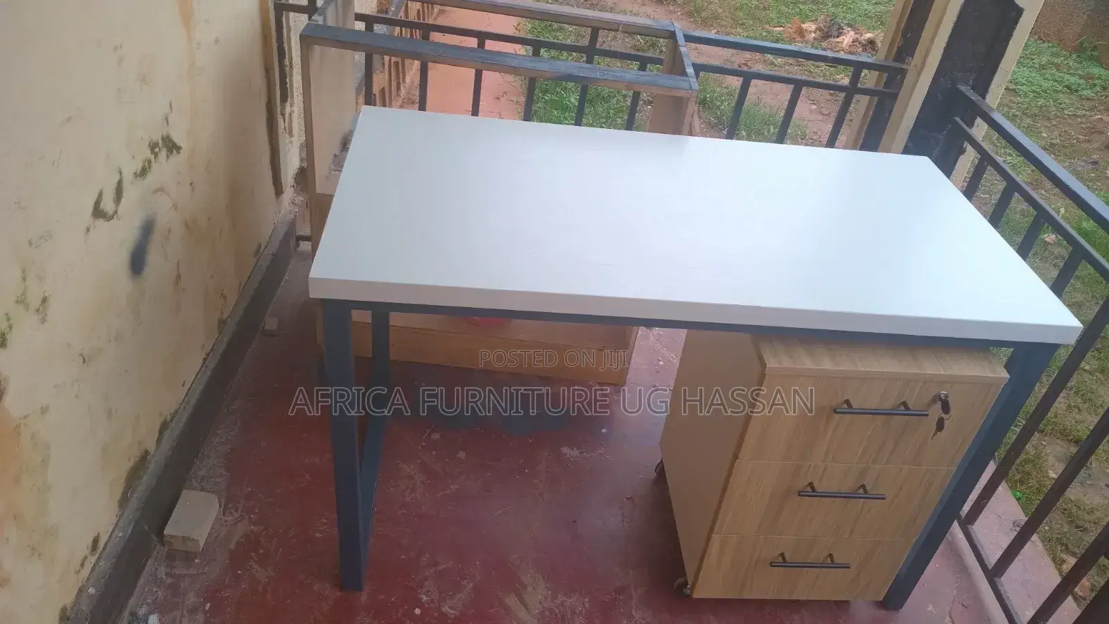 Morden Working Desk