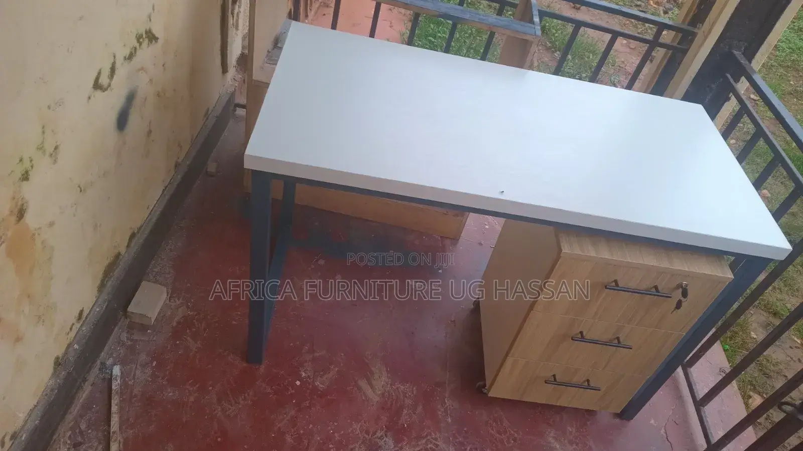 Morden Working Desk