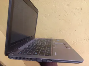 Laptop HP EliteBook 820 G4 12GB Intel Core i5 HDD 500GB