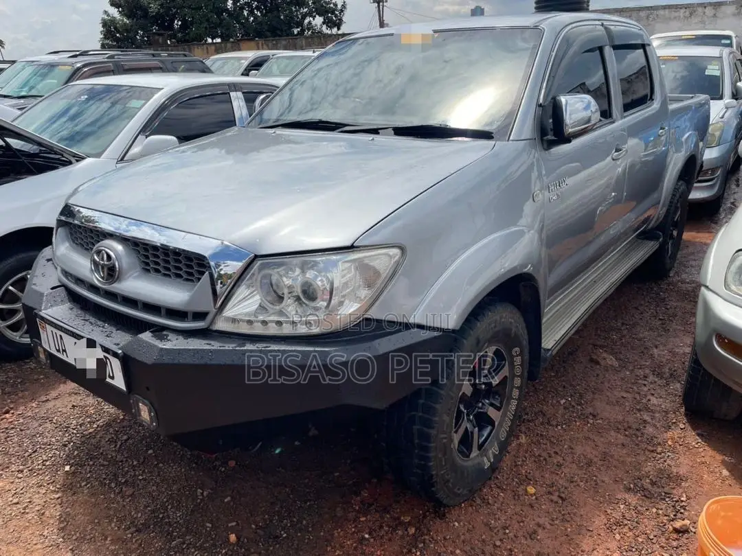 Toyota Hilux 2010 Silver