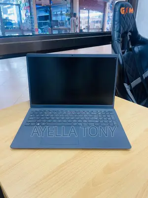 New Laptop Dell Inspiron 15 8GB Intel Core i5 SSD 512GB