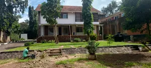 5bdrm Mansion in Off Luthuli Rise, Nakawa for rent