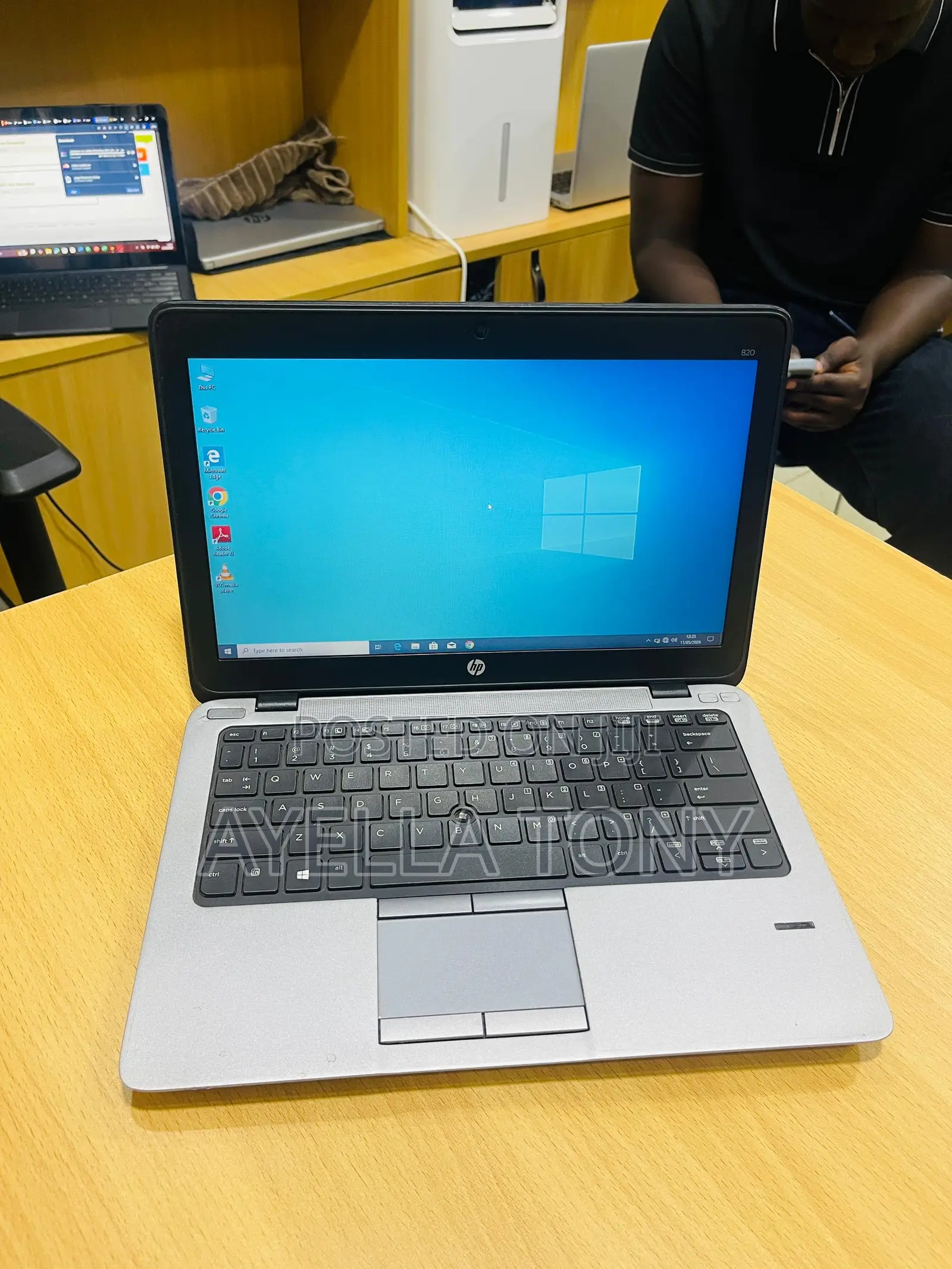 New Laptop HP EliteBook 820 G2 8GB Intel Core i5 SSD 256GB
