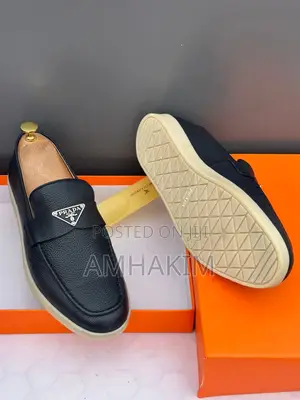 Men's Classic Prada Designer Leather Loafers in Stock