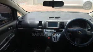 Toyota Wish 2007 Silver