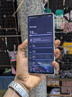 Sharp Aquos R8s pro 256 GB White