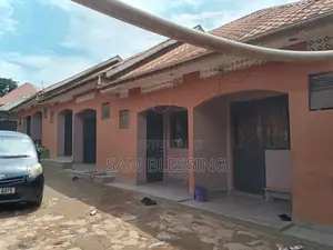 10bdrm Duplex in Nansana, Central Division for sale