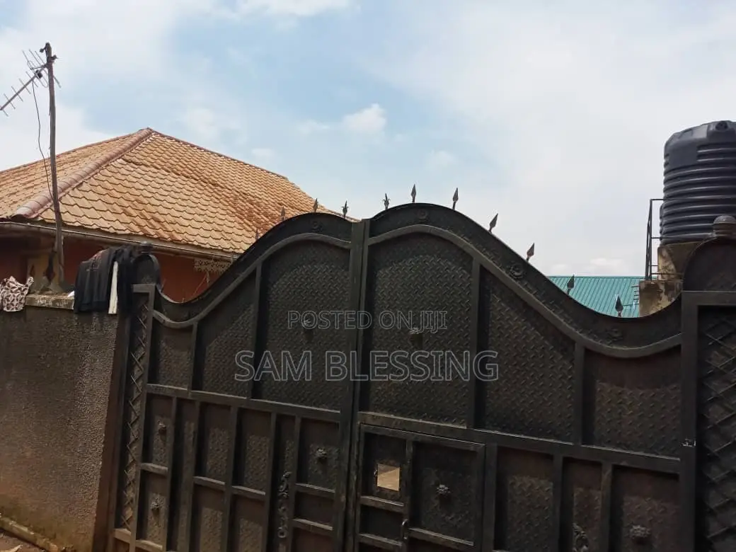 10bdrm Duplex in Nansana, Central Division for sale