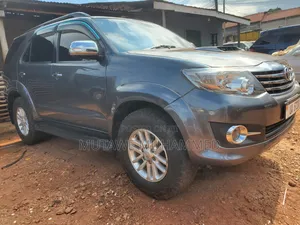 Toyota Fortuner 2012 Gray