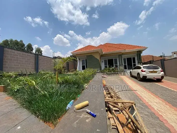 4bdrm Duplex in Kisaasi, Nakawa for sale