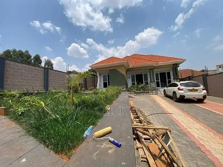 4bdrm Duplex in Kisaasi, Nakawa for sale
