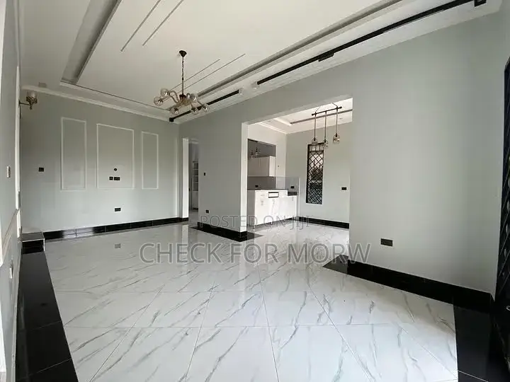 4bdrm Duplex in Kisaasi, Nakawa for sale