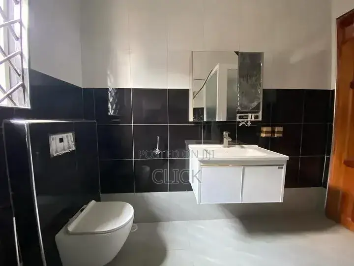 4bdrm Duplex in Kisaasi, Nakawa for sale